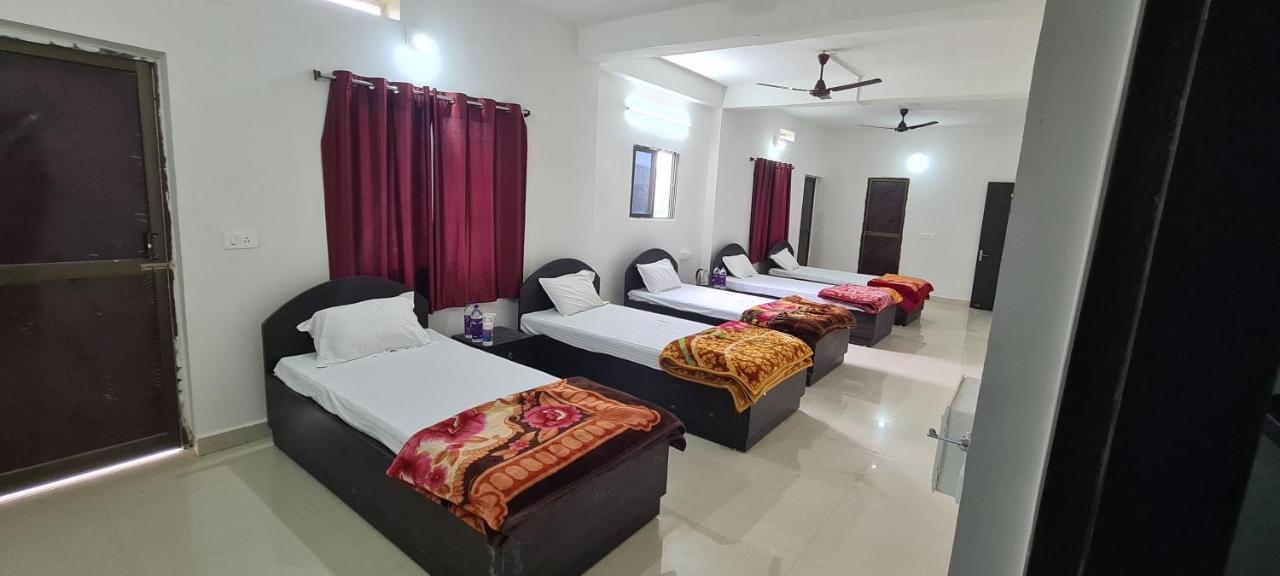 Gaurav Guest House Бодх Гая Екстериор снимка
